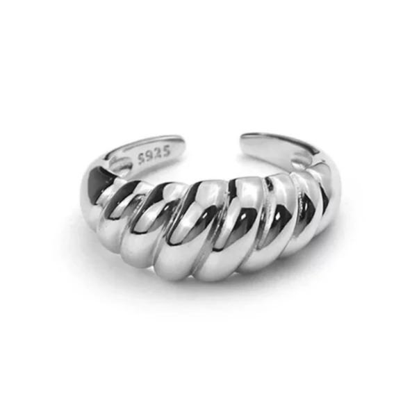 Jewelry - NEW 925 STERLING SILVER ADJUSTABLE FRENCH RING, CUTE RING, SHINY RING.